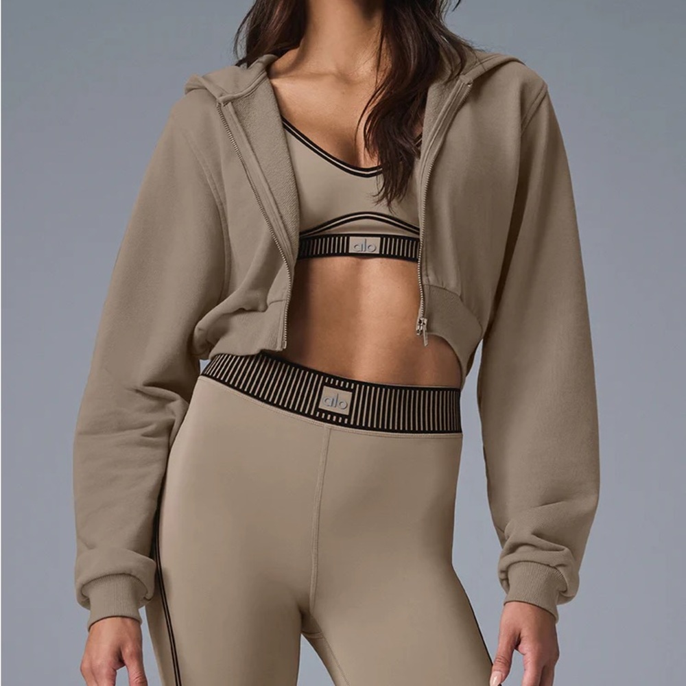 Gravel xs alo yoga cropped hoodie